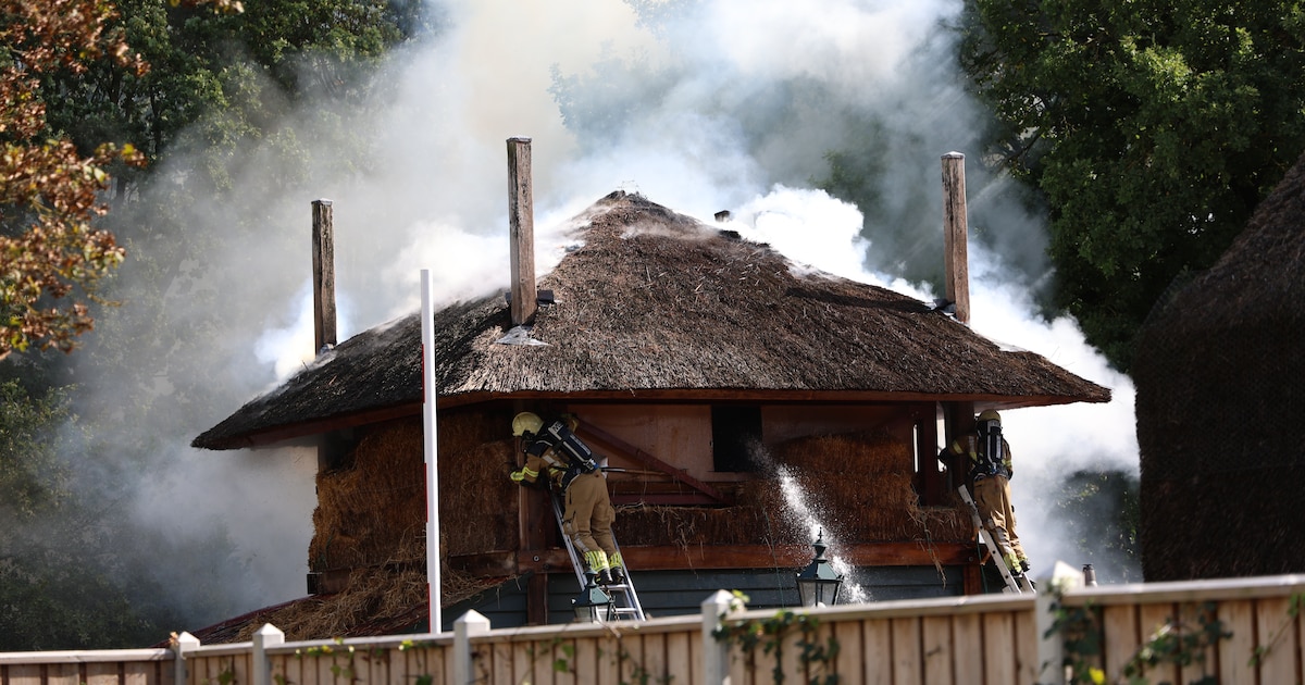Middelbrand op camping De Holterberg in Holten