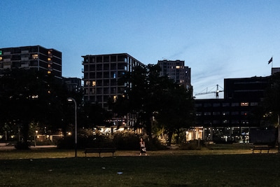 Vrouwen smeken om veilige nachten, Enschede dimt het licht nog wat verder: waarom deze rare keuze?