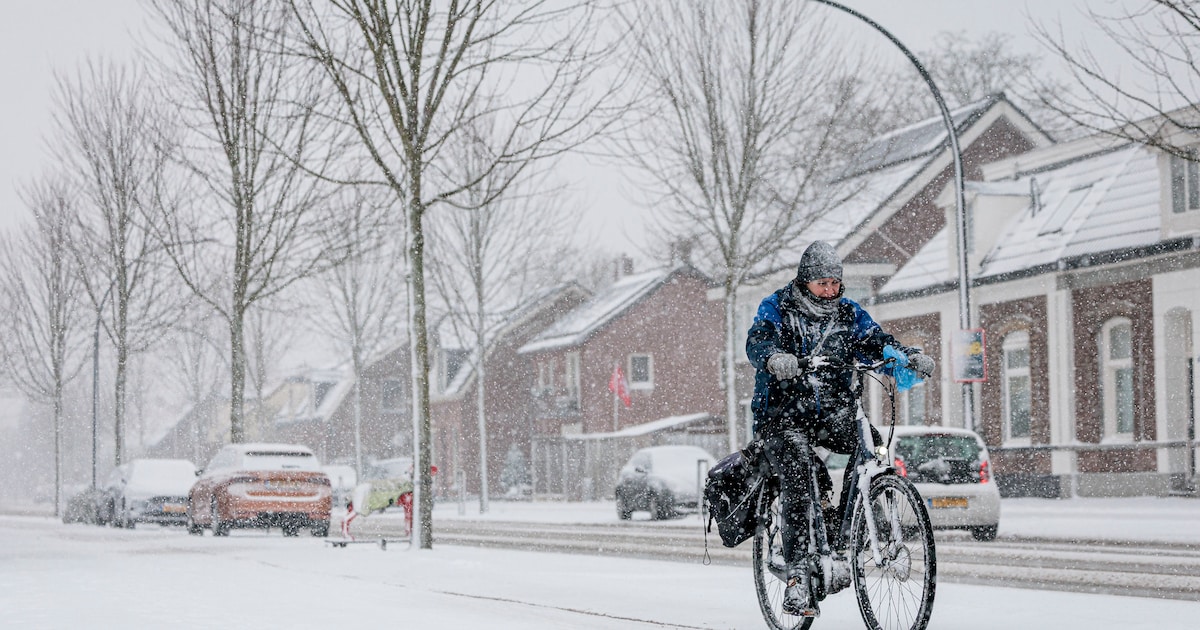LIVE | Code Oranje tot 20.00 uur, vrijdag weer een pak sneeuw verwacht