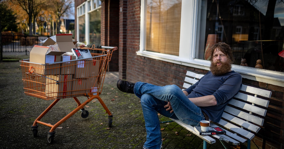 Voormalig Bökkers-bassist en schrijver Arjan Pronk (55) overleden