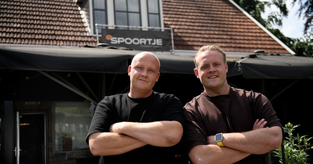 ‘Ik zou er nooit gaan zitten’: die opmerking bleef hangen, nu is ’t Spoortje een volwaardig café