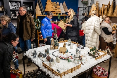 Voor een prikkie je hele huis in kerstsfeer bij kringloop Wawollie: ‘Waarom zou je nieuw kopen?’