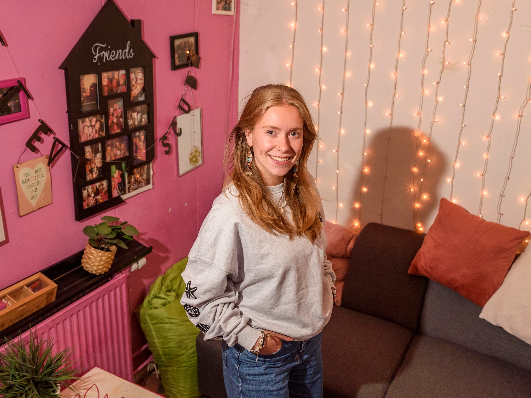 ArtEZ-student Anika (23) hoopt op studentenhit: 'Dit nummer moet door heel Nederland klinken'