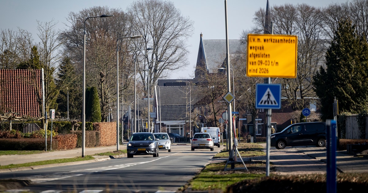 Groener, opvang van regenwater en nieuw wegdek, daarom gaat de Enschedesestraat in Losser op de scho
