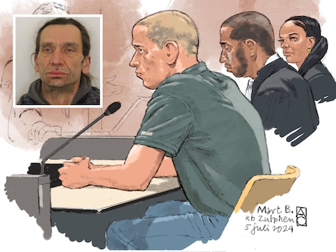 B. en zijn advocaten Roethof en Samsey vorig jaar in de rechtbank./ (inzet: slachtoffer Wico van Leeuwen)