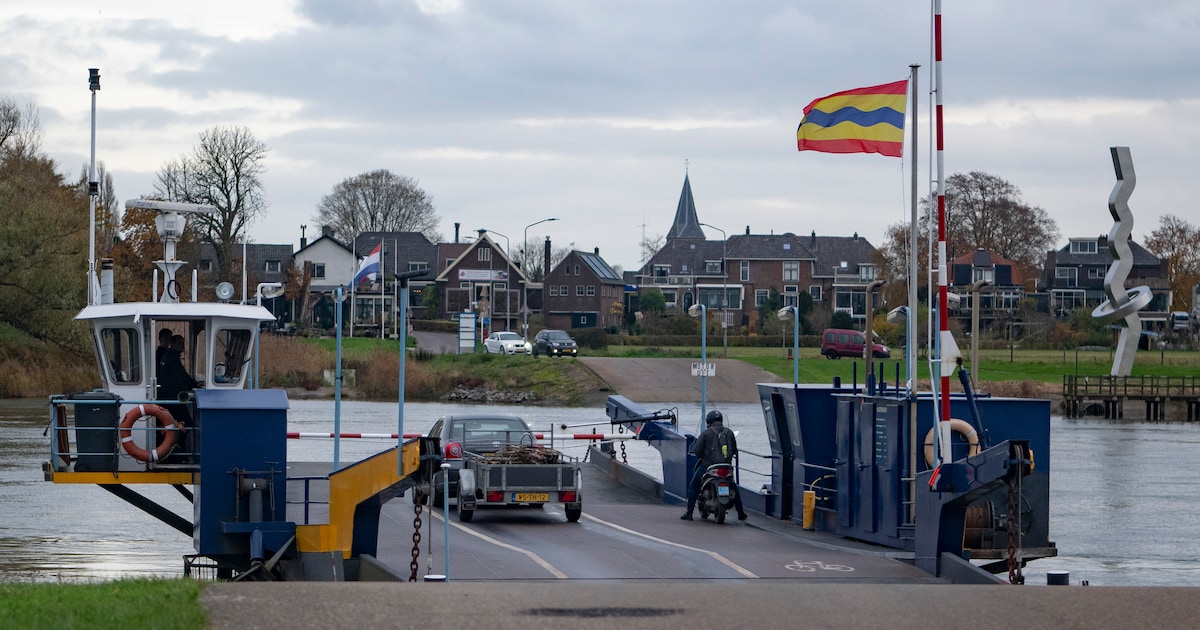 Mogen de inwoners van deze dorpen (weer) gratis met de pont over de IJssel?