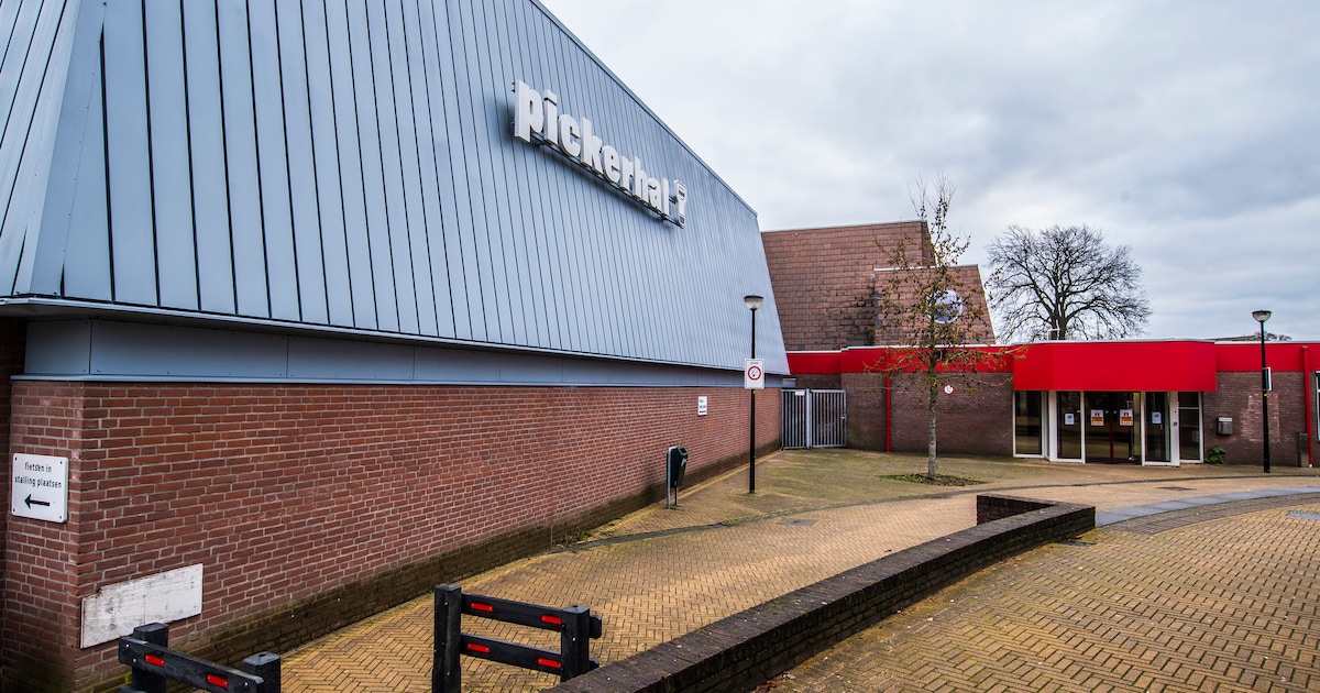 Volleybalclub Boemerang wacht al maanden op een oplossing voor de gesloten bar in sporthal De Picker
