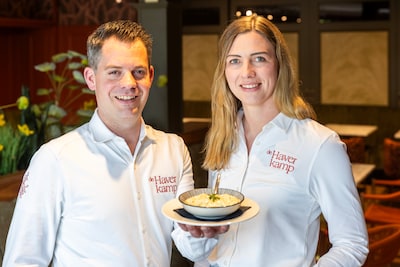 Jos en Marit gaan van cafetaria naar lunchroom, mét hun beroemde Haverkampsaus