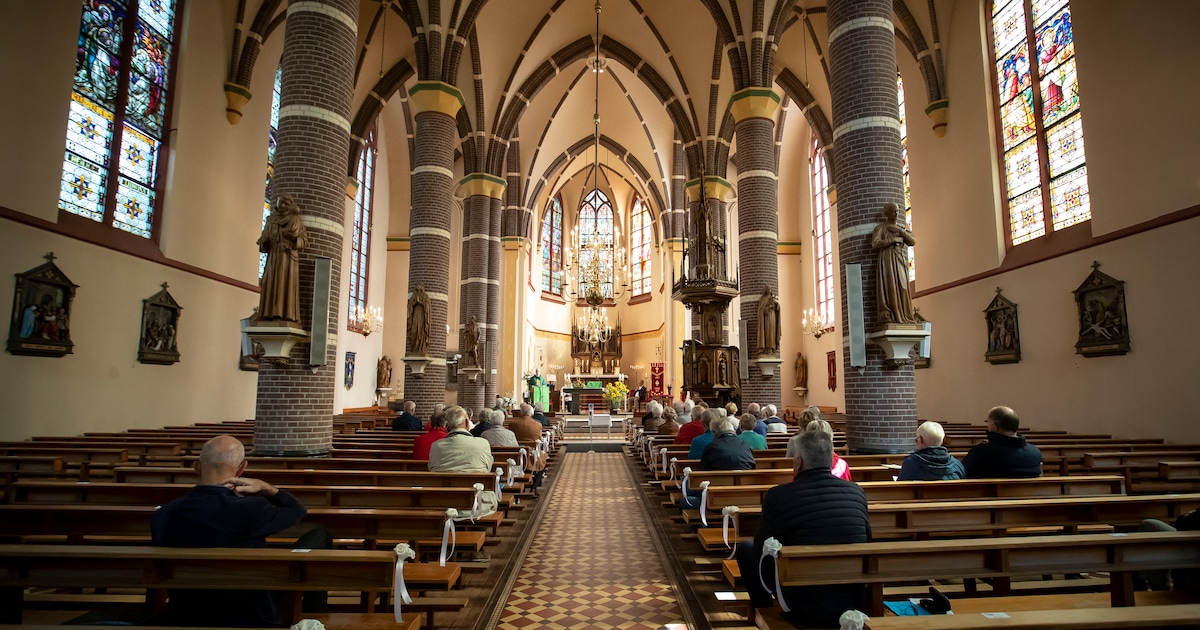 De rooms-katholieke H.H. Joseph en Pancratius kerk aan de Denekamperweg in Vasse © Robin Hilberink