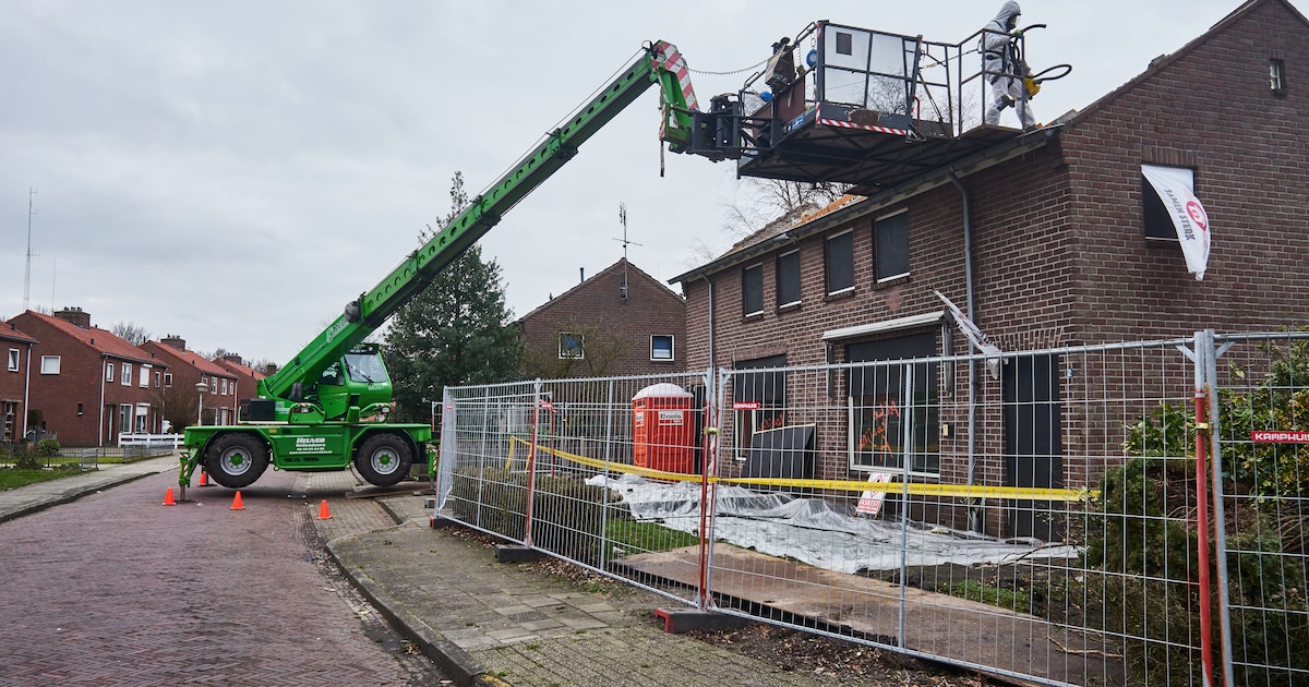 Sloop huizen Oale Bouw in Westerhaar begonnen: ‘Het kon ook niet meer ...