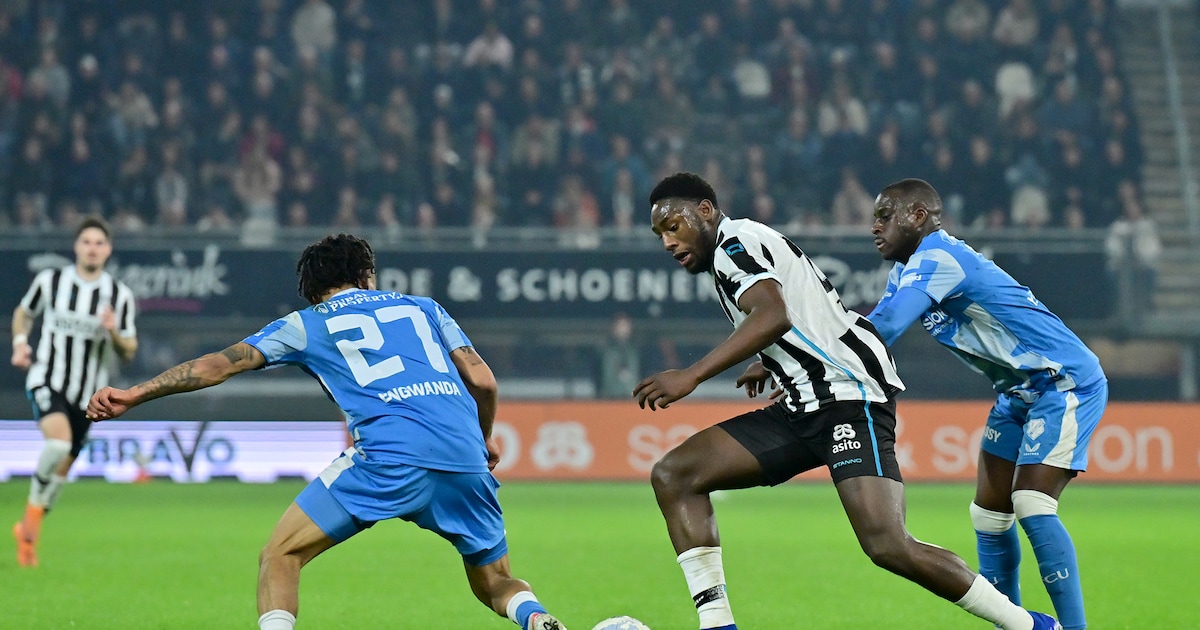 Bondscoach Michael Reiziger van Jong Oranje laat z’n oog vallen op Heracles-spits Lequincio Zeefuik