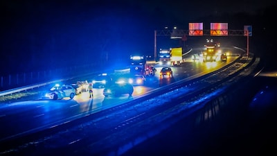 Voetganger overleden na aanrijding op A35 bij Hengelo