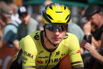 Olav Kooij grijpt net naast ritzege in Dordrecht: Tim Merlier troeft Nederlander af in massasprint Tour of Holland