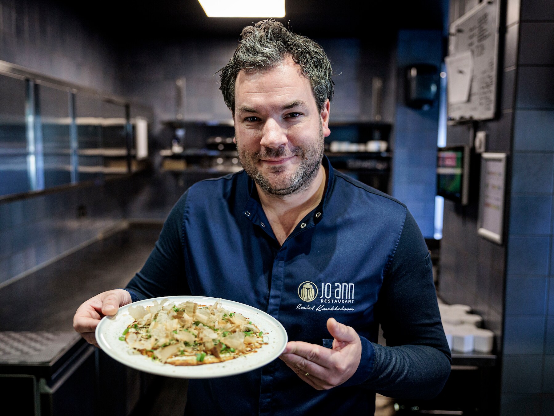 Emiel deelt sterrenre­cept voor studenten­hui­zen: zo maak je deze bijzondere (en spotgoedko­pe) pannenkoek