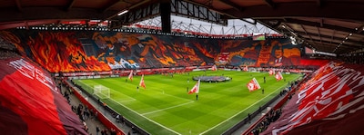 FC Twente imponeert: club nieuw in top 5 met grootste spandoek ter wereld