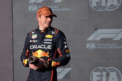 Max Verstappen klopt beide McLarens en verovert op formidabele wijze poleposition voor sprintrace in Austin
