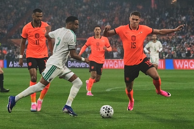 LIVE Oranje | Malen raakt de paal en afgekeurde goal Reijnders in openingsfase, 10.000 Algerijnse fans in de Kuip