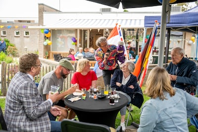 Jubilerend ‘dorp’ beschermd wonen ’t Brock in Almelo krijgt 