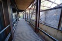 Gebouw 16 tegenwoordig, een opslag voor oldtimers en een bed and breakfast.