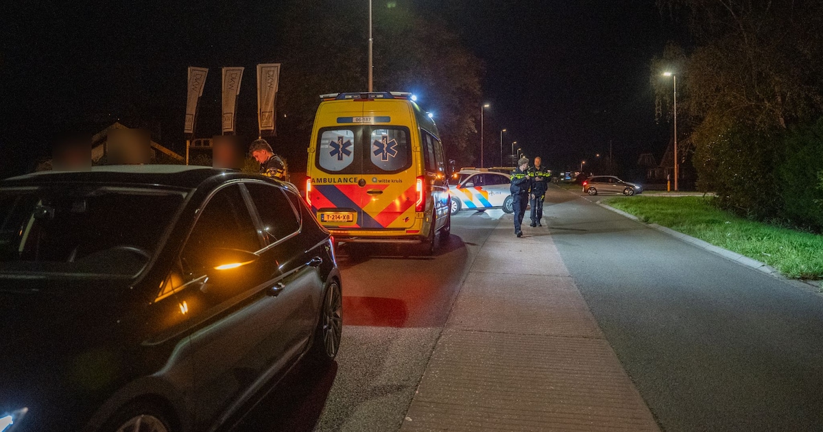 Man (21) negeert geschreeuw van omstanders op donkere weg, dan springt hij voor een auto
