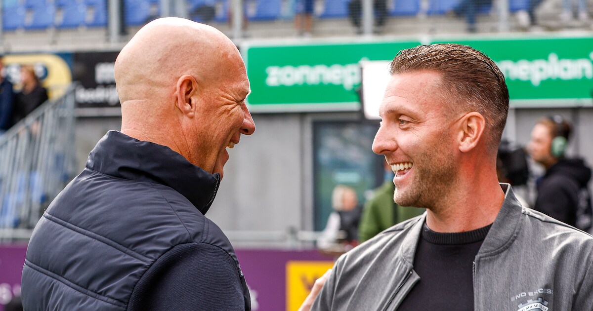 Ja, echt waar: de trainers van Go Ahead Eagles en PEC Zwolle zaten bij ...