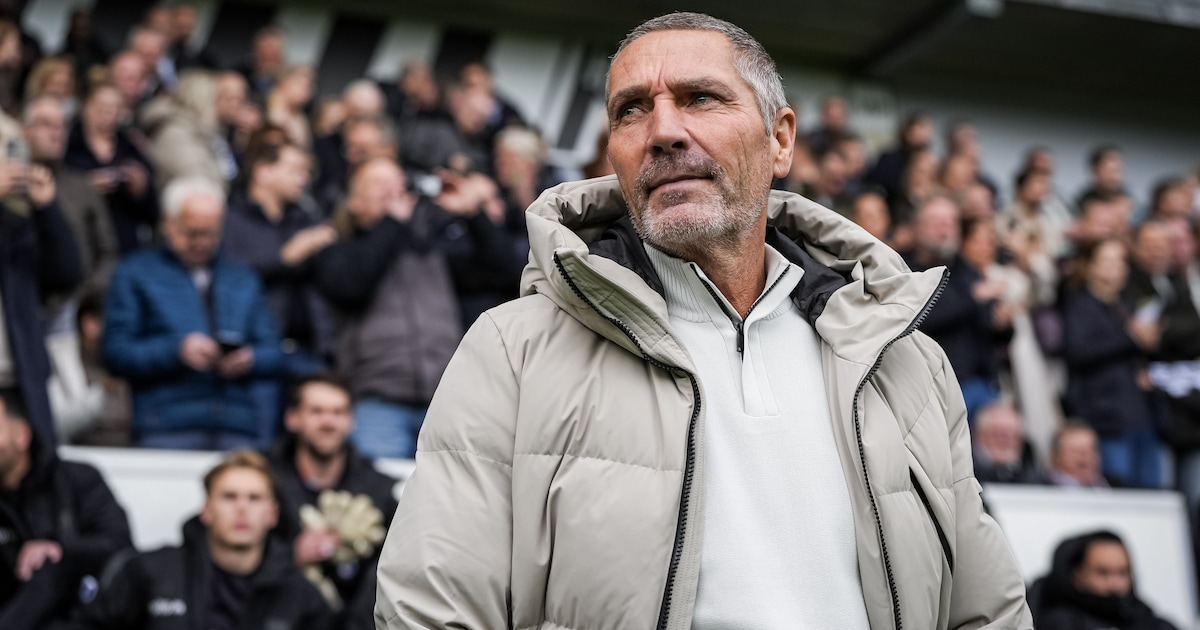 Hendrie Krüzen hoopt op snelle komst van nieuwe hoofdtrainer bij Heracles: ‘Tot die tijd doe ik wat 