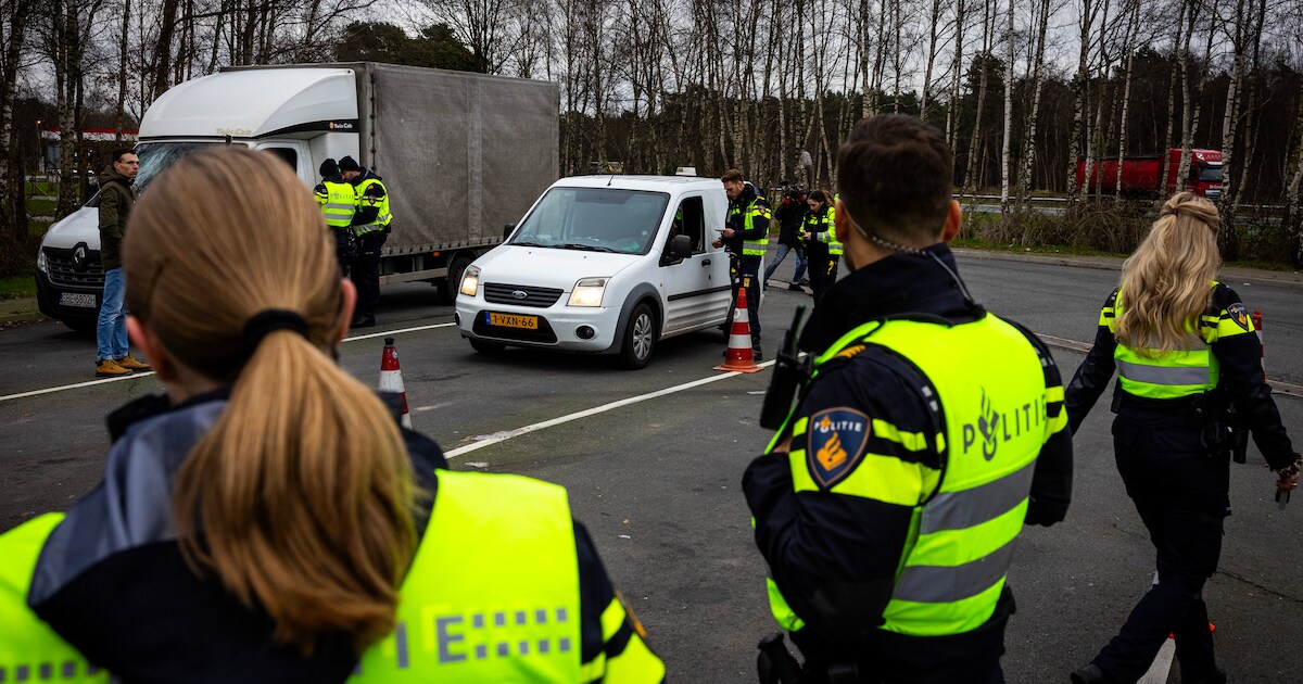 Geen grenscontrole, wel grootschalige vuurwerkcontrole langs A1 in Twente