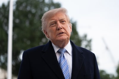 Trump moet media van rechter weer toelaten tot Witte Huis