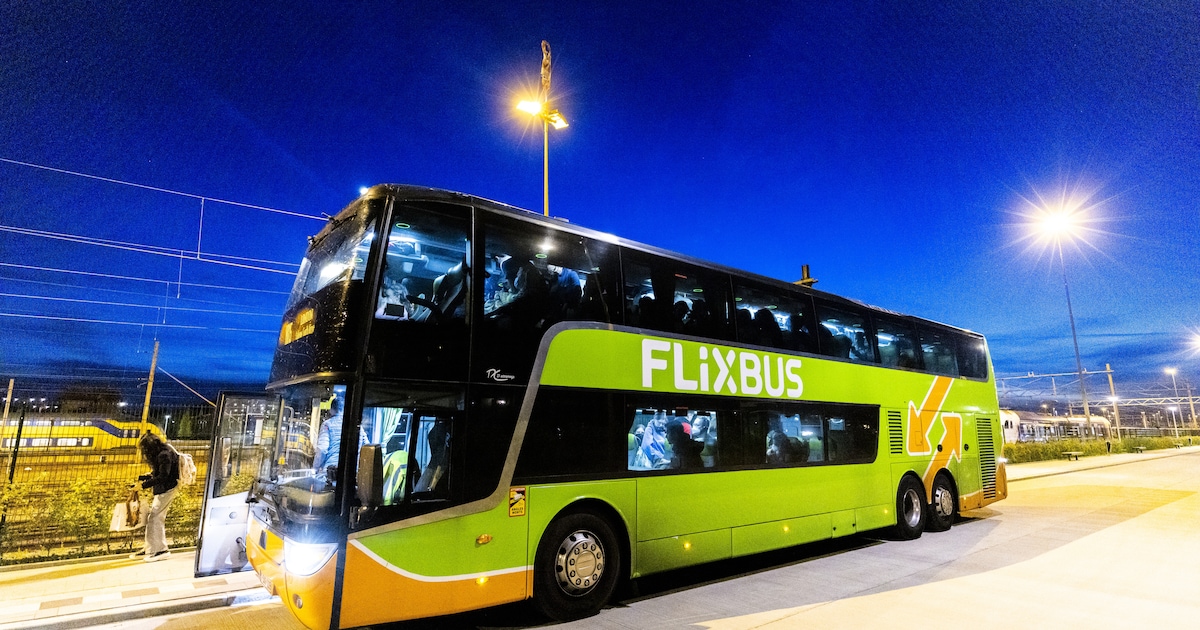 De Flixbus brengt je straks van Enschede naar het vliegveld in Düsseldorf