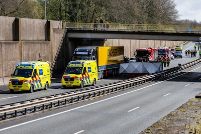 Opnieuw gaat het vreselijk mis als er een file staat op de A1