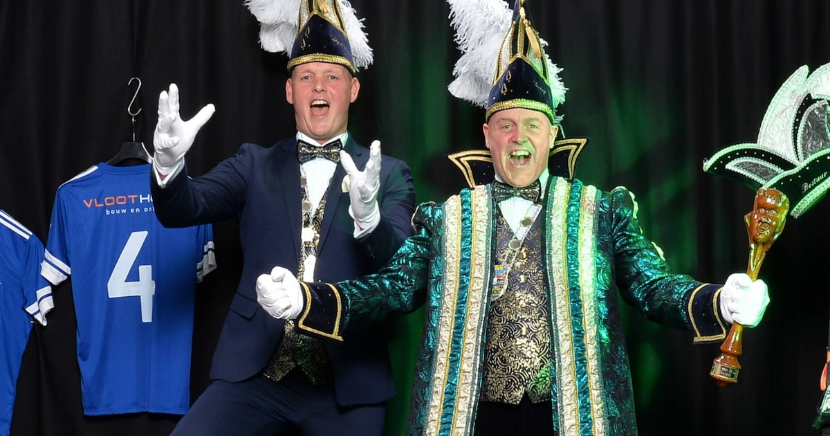 Graaf Gerben aan het roer bij De Bosdûvelkes uit De Lutte