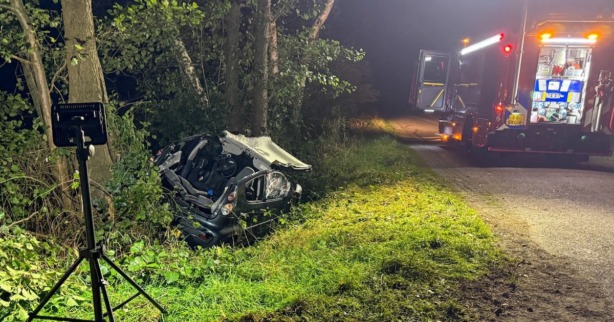 Vrouw raakt gewond bij ernstig ongeluk in Haaksbergen.