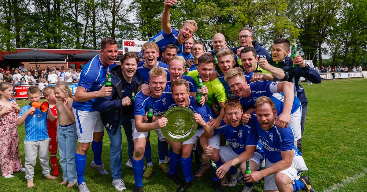 Rietmolen keert als terechte kampioen terug in de vierde klasse: ‘Echt genieten’
