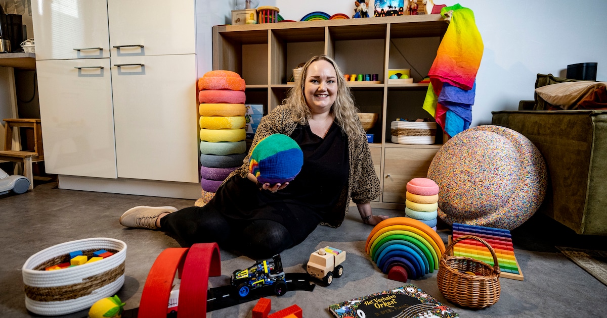 Speelgoed-influencer Nadi uit Oldenzaal bereikt elke maand 300.000 mensen met haar video’s: ‘Heel bi
