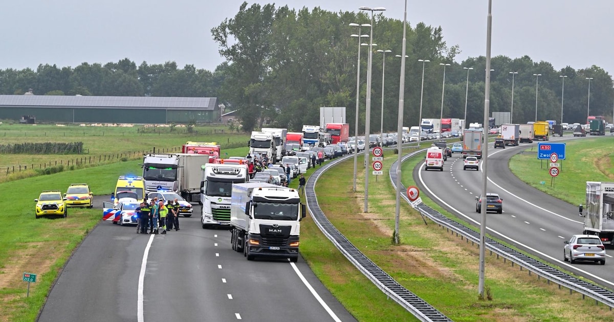 A50 tussen Apeldoorn en Zwolle werd tijdelijk afgesloten door onwelwording