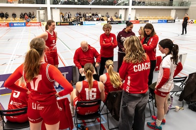 Jolly Jumpers strompelt naar het einde van het seizoen, juist nu de hoofdprijs op het spel staat