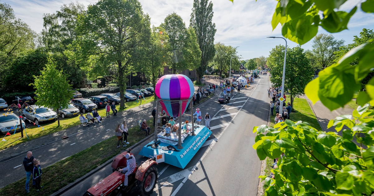 Samen een wagen bouwen maakt buren in Daarle nog hechter