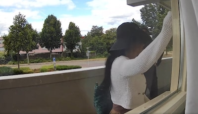 Nepverzorgster besteelt bewoonsters van verzorgingstehuis net over de grens: politie sluit link met 