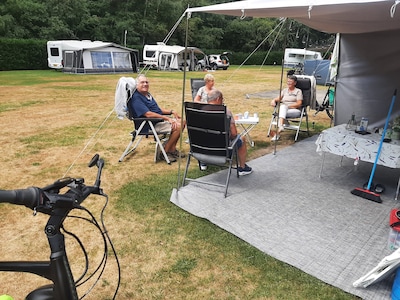 Klein geluk op camping Erve Henderikshoeve: heerlijk genieten in de luwte