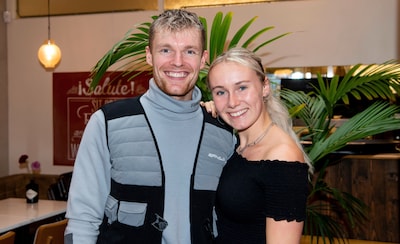 Enzo Knols vriendin Myron Koops krijgt auto-ongeluk met zoontje (1) op achterbank: ‘Auto verscheen ineens’