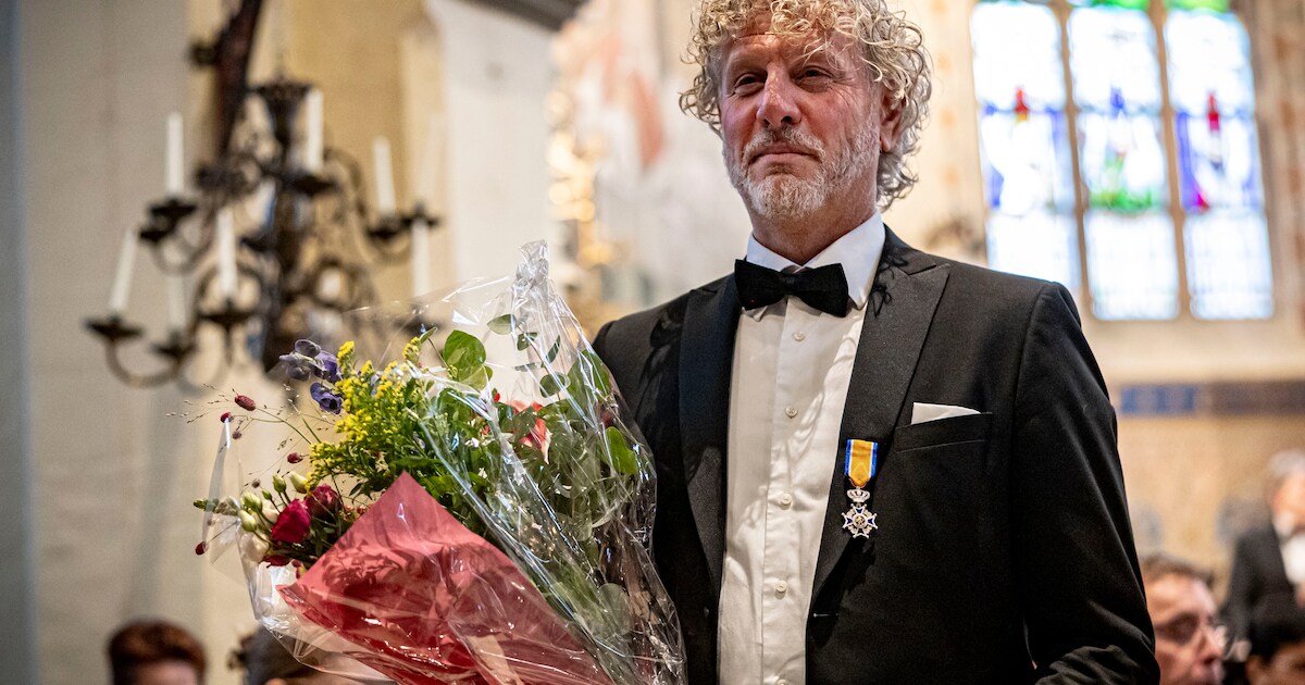 Hans Jurgen (60) uit Ootmarsum houdt niet alleen de maat in de muziek ...