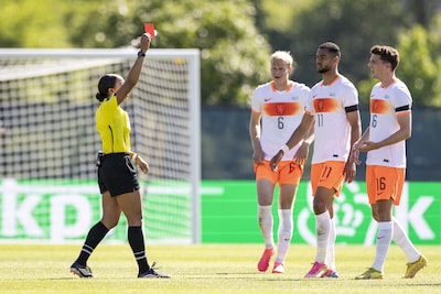 LIVE Oranje | Oranje geeft in pijnlijke slotfase voorsprong 