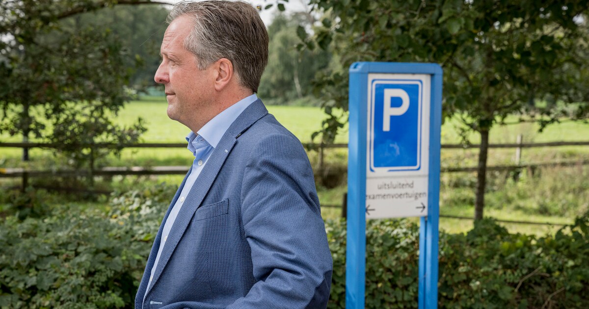Pechtold krijgt steun én kritiek na sluiting CBR in Enschede: ‘Hij ...