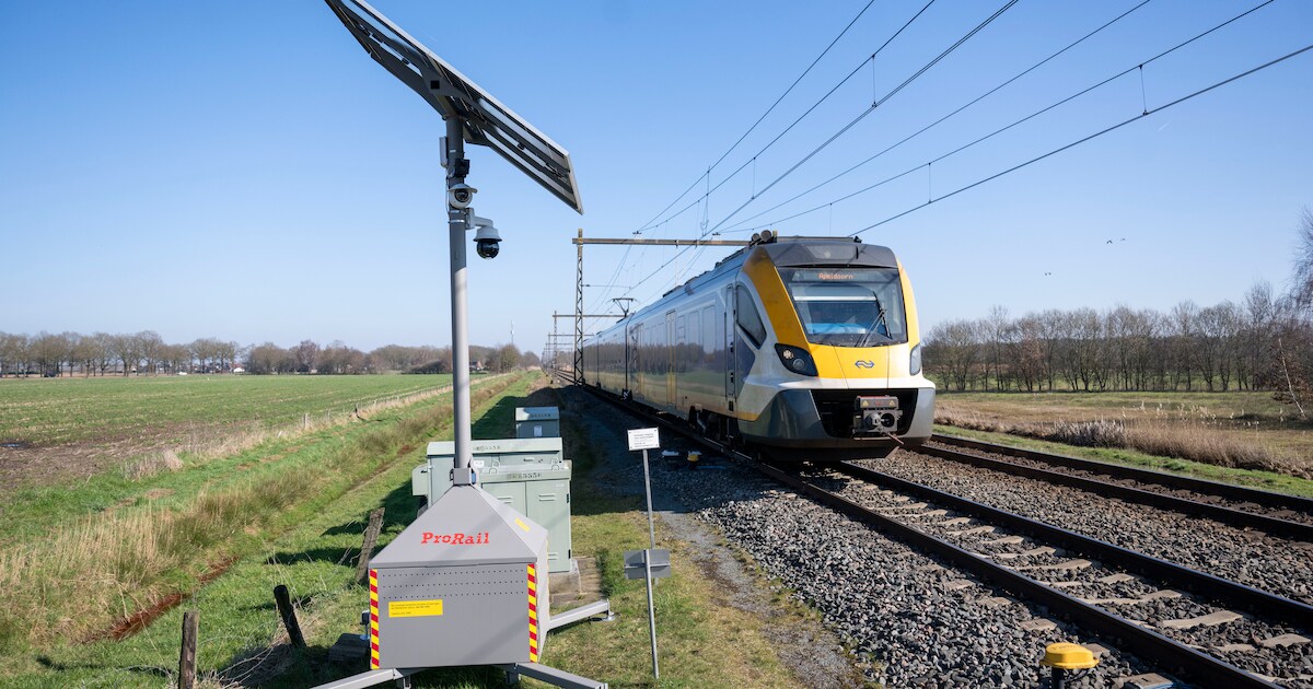 Drie slimme camera’s waken nu over spoorwegovergangen bij Rijssen ...
