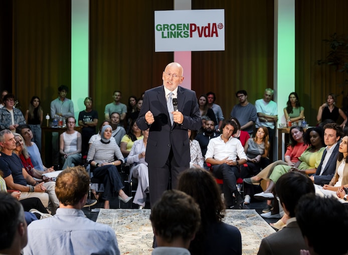 Lijsttrekker Frans Timmermans (GroenLinks-PvdA) tijdens de presentatie van het concept-verkiezingsprogramma van de partij.