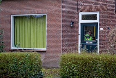 Alexandra (36) en Robert (40) voedden hun geheime baby met paddenstoe­len: ‘Geen kleertjes, geen luiers, niets’