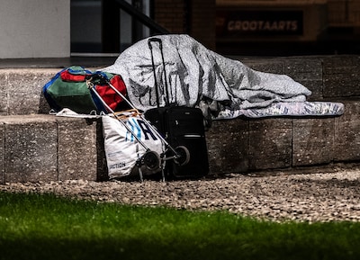 Hengelo beschermt daklozen tegen hitte: gratis waterpunten en koele plekken