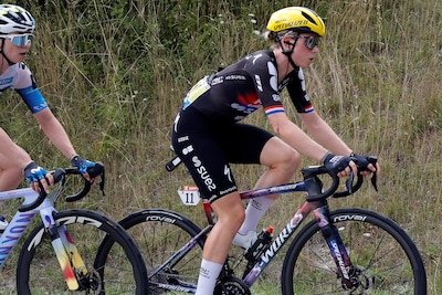 LIVE Tour de France Femmes | Vollering in de problemen op slotklim, één Nederlander nog voorop