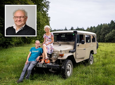 Coen leefde in zijn auto en reed door 45 landen, nu is hij er niet meer: ode aan een man die het leven niet uitstelde