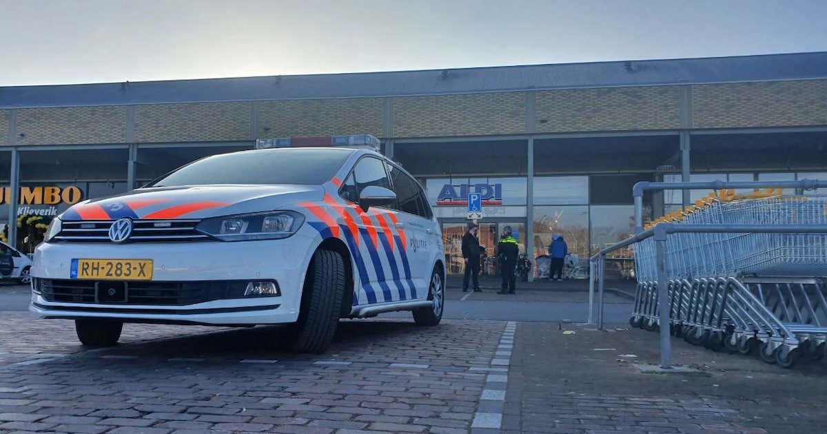 Politie geeft uitleg na heftige aanhouding in Hengelose Jumbo: ‘Soms is ...